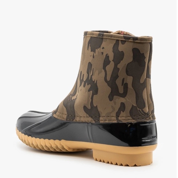 Green Camouflage Print Side Laced Duck Boots - Picture 6 of 9